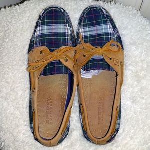 NWOB Sperry Plaid Sliders